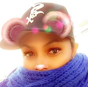 Meet your Posher, Ethisyai